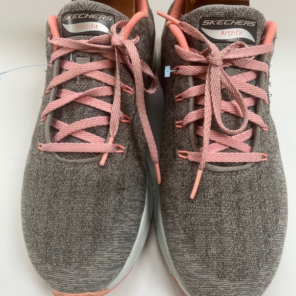 Skechers Womens Arch Fit Comfy Wave 149414 Gray Running Shoes Sneakers Size 9 - Picture 1 of 7